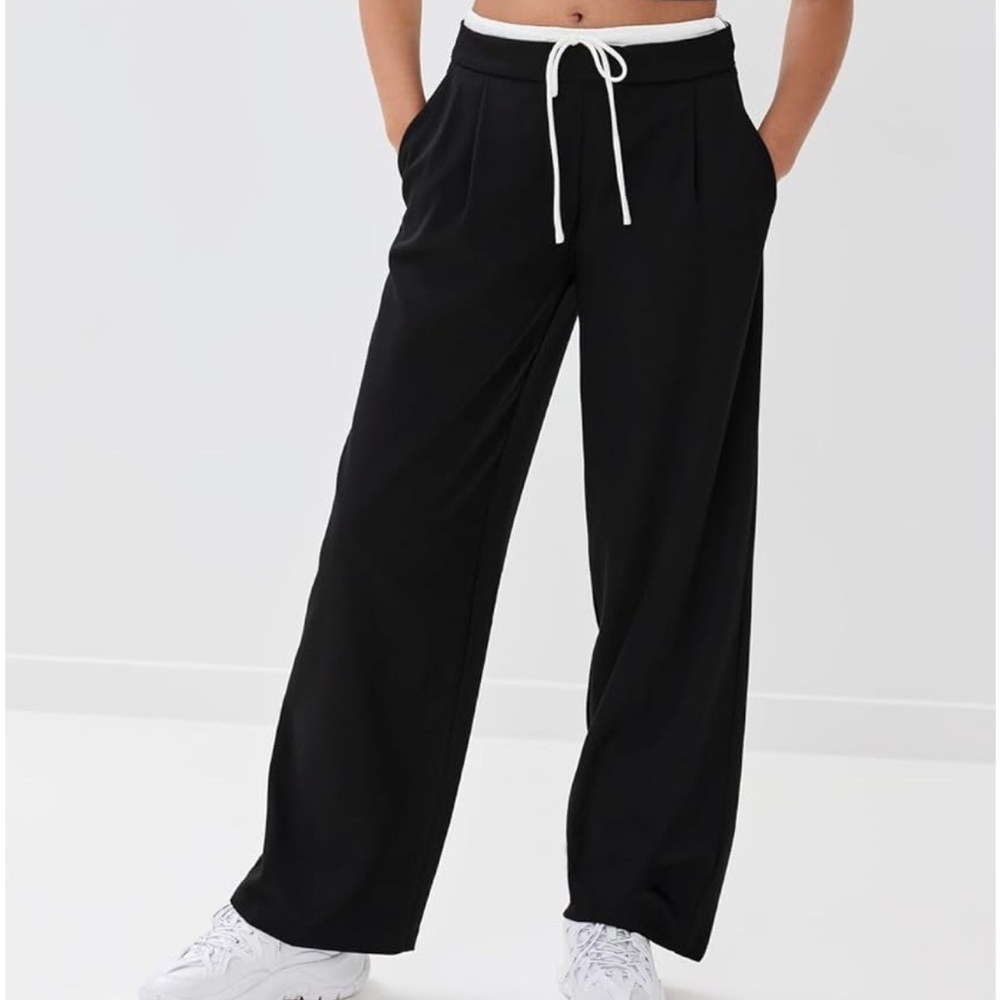 NWT Lioness essential pants